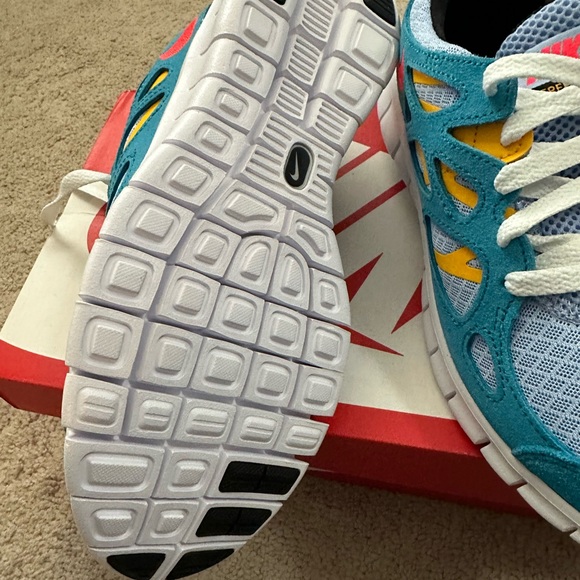 Nike Free Run 2 *never worn* - Picture 2 of 4